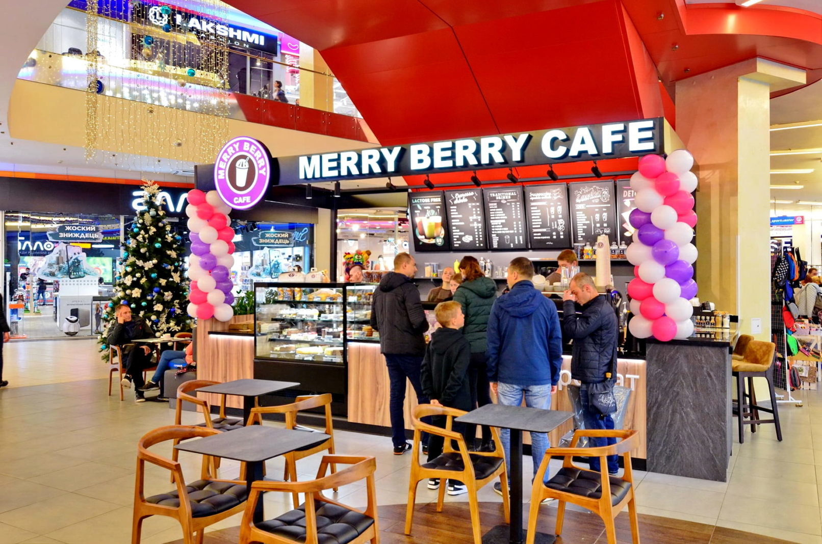 меблі для кафе к ТРЦ