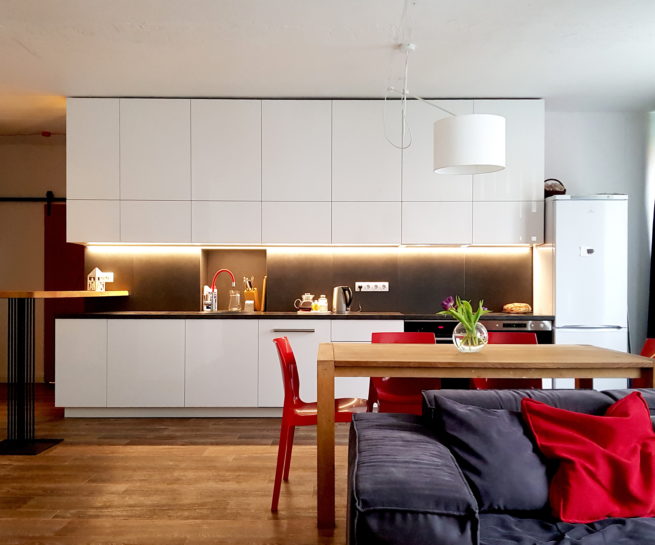 красная кухня