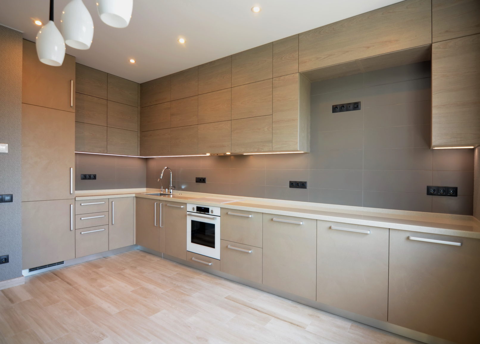 бежевая кухня