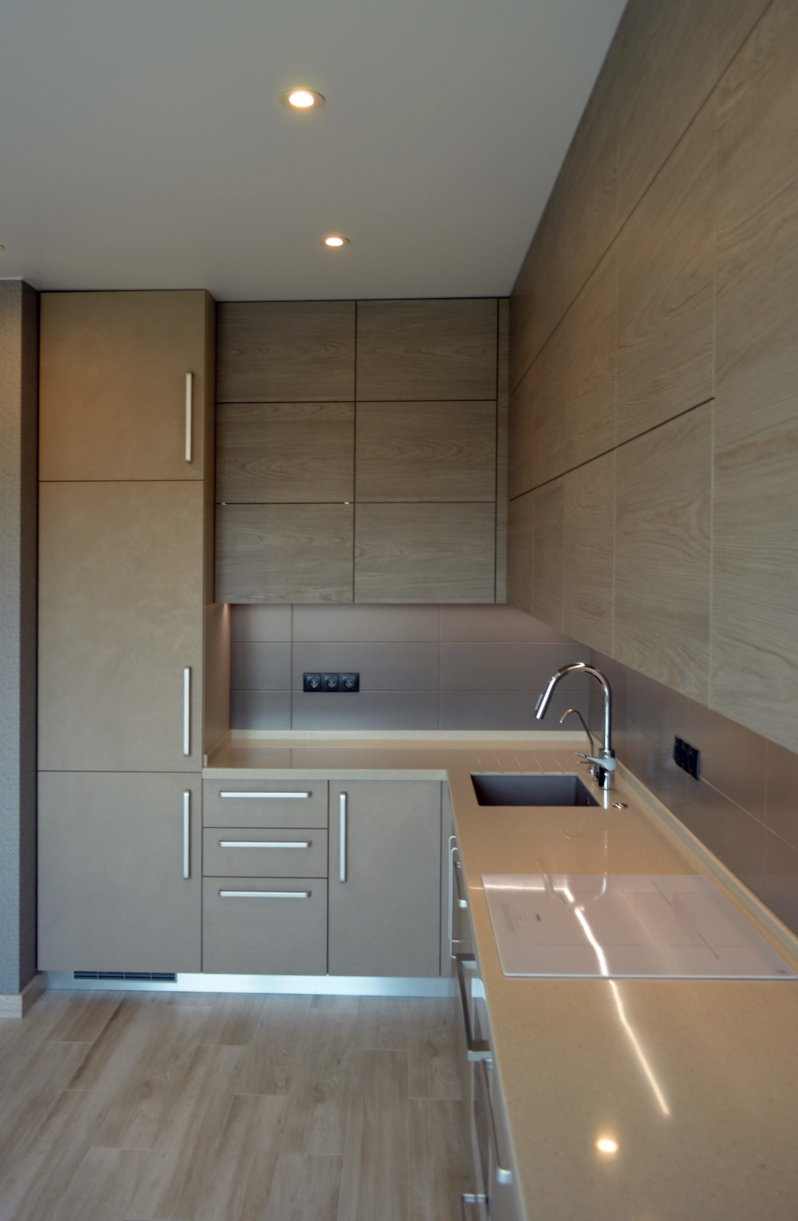 бежевая кухня