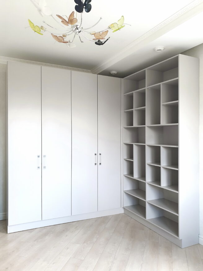 кутова шафа-стелаж