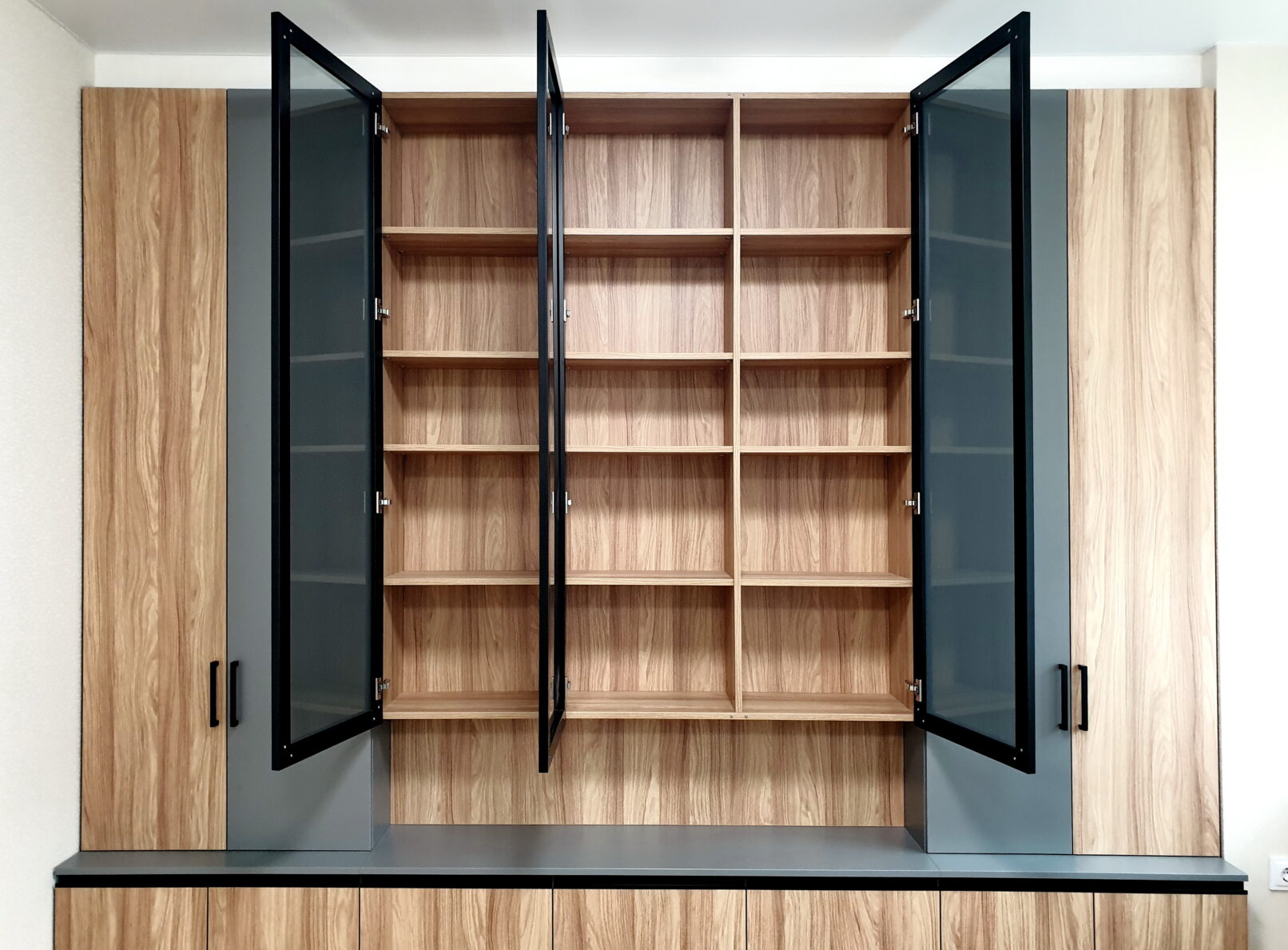 шкаф в офіс