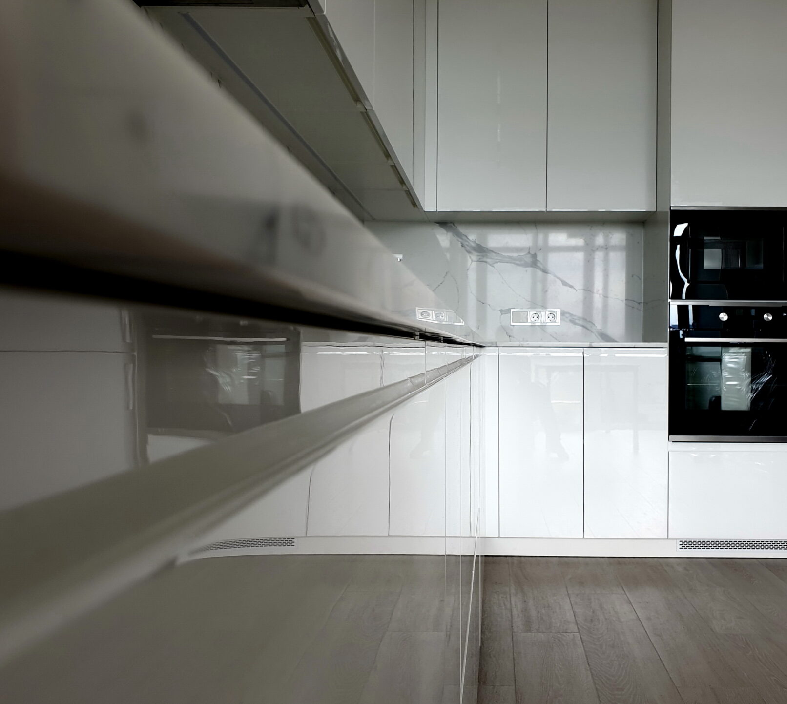 белые фасады