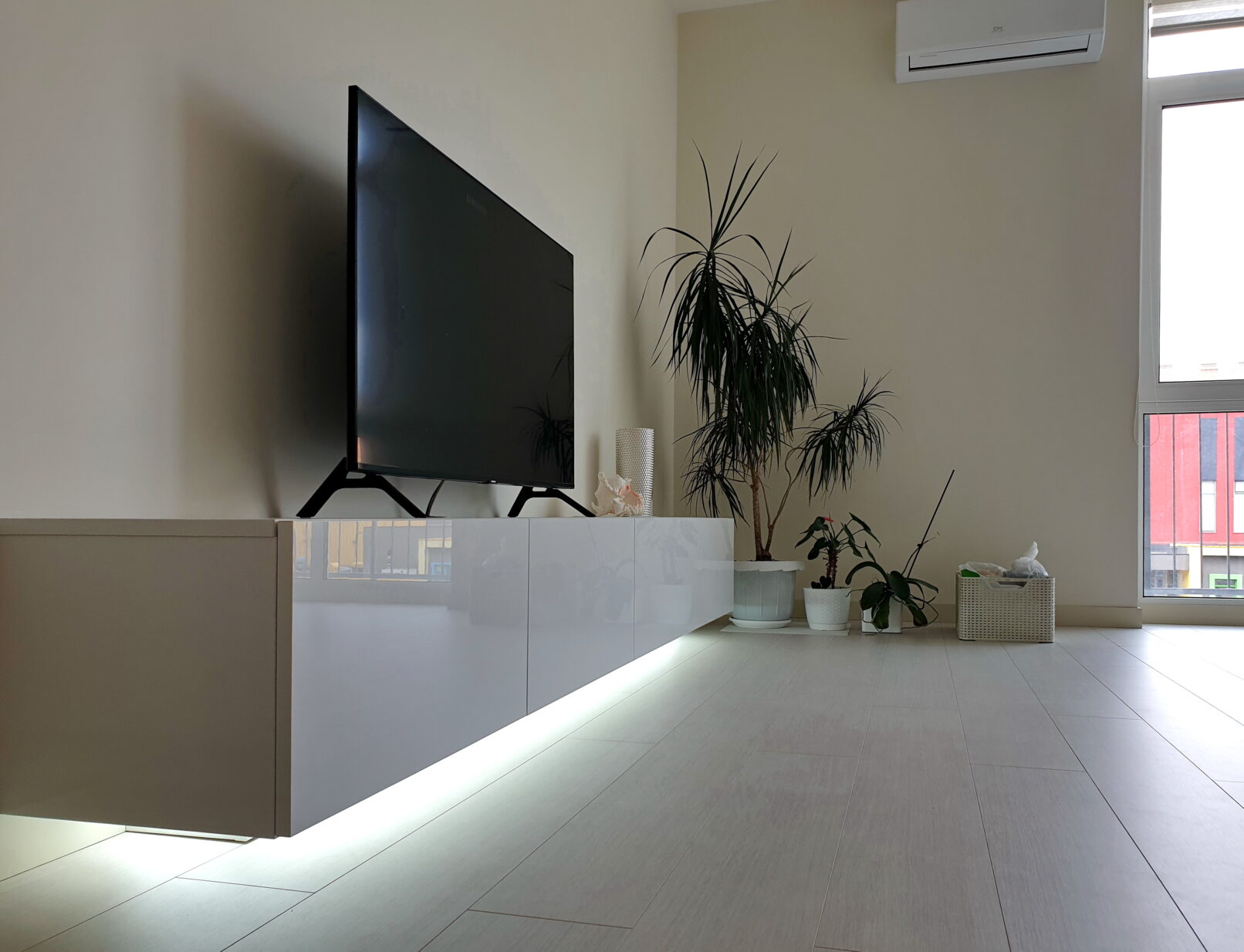 тумба з LED підсвіткою