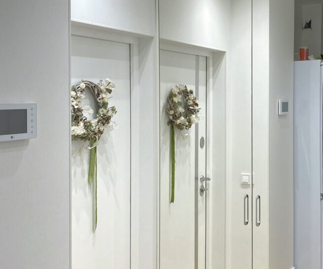 дзеркальні двері до шафи