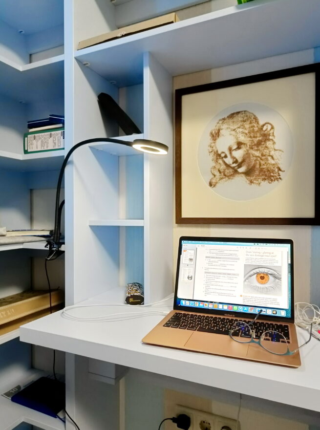 Стелаж під замовлення