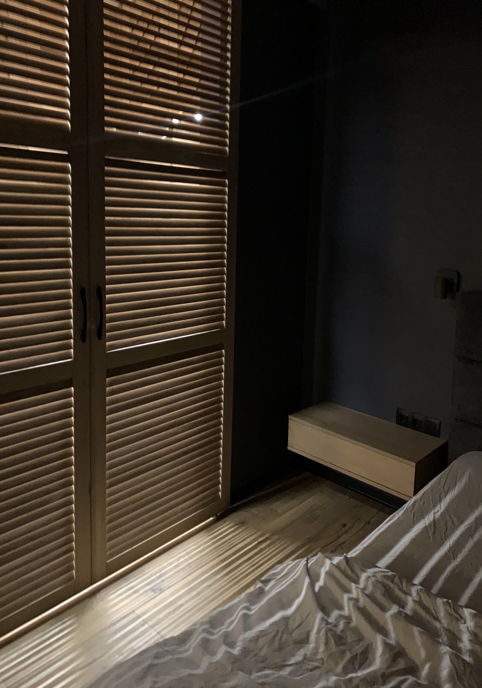 Жалюзийные фасады дубовые