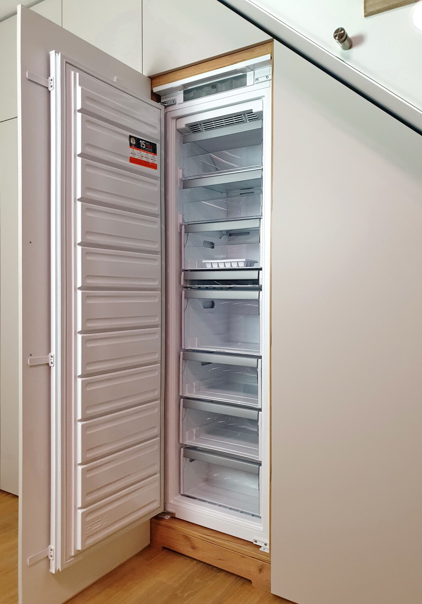 Замовити шафу під сходами