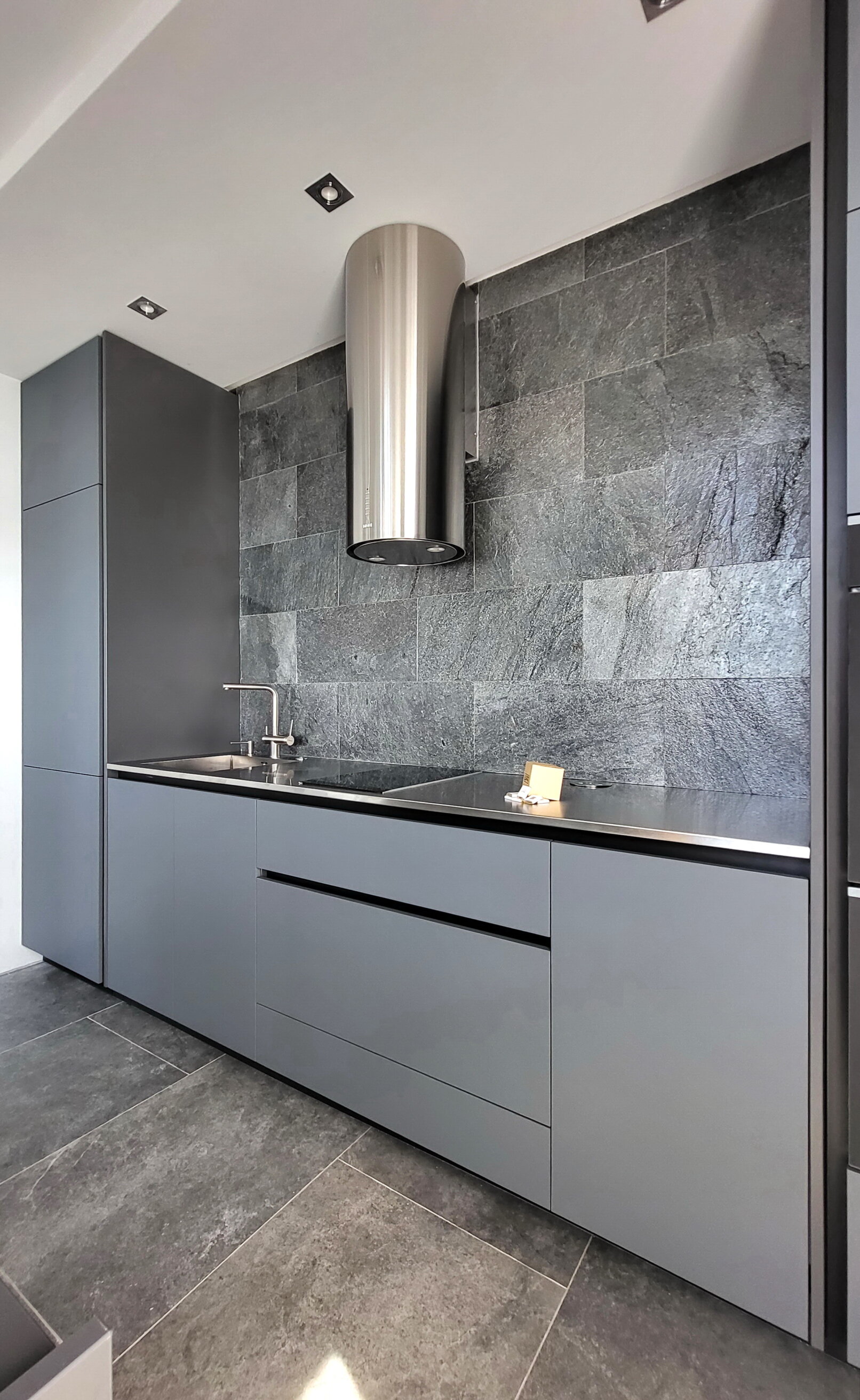 Стальная вытяжка