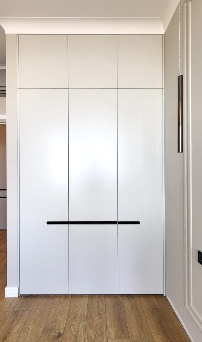 вбудована шафа