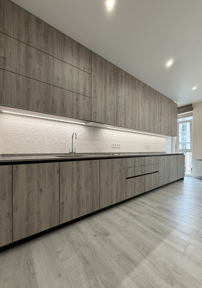 довга кухня дизайн